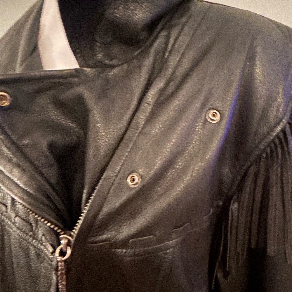Harley-Davidson Black Leather Jacket with Fringe and Zipper Accents - Picture 5 of 16